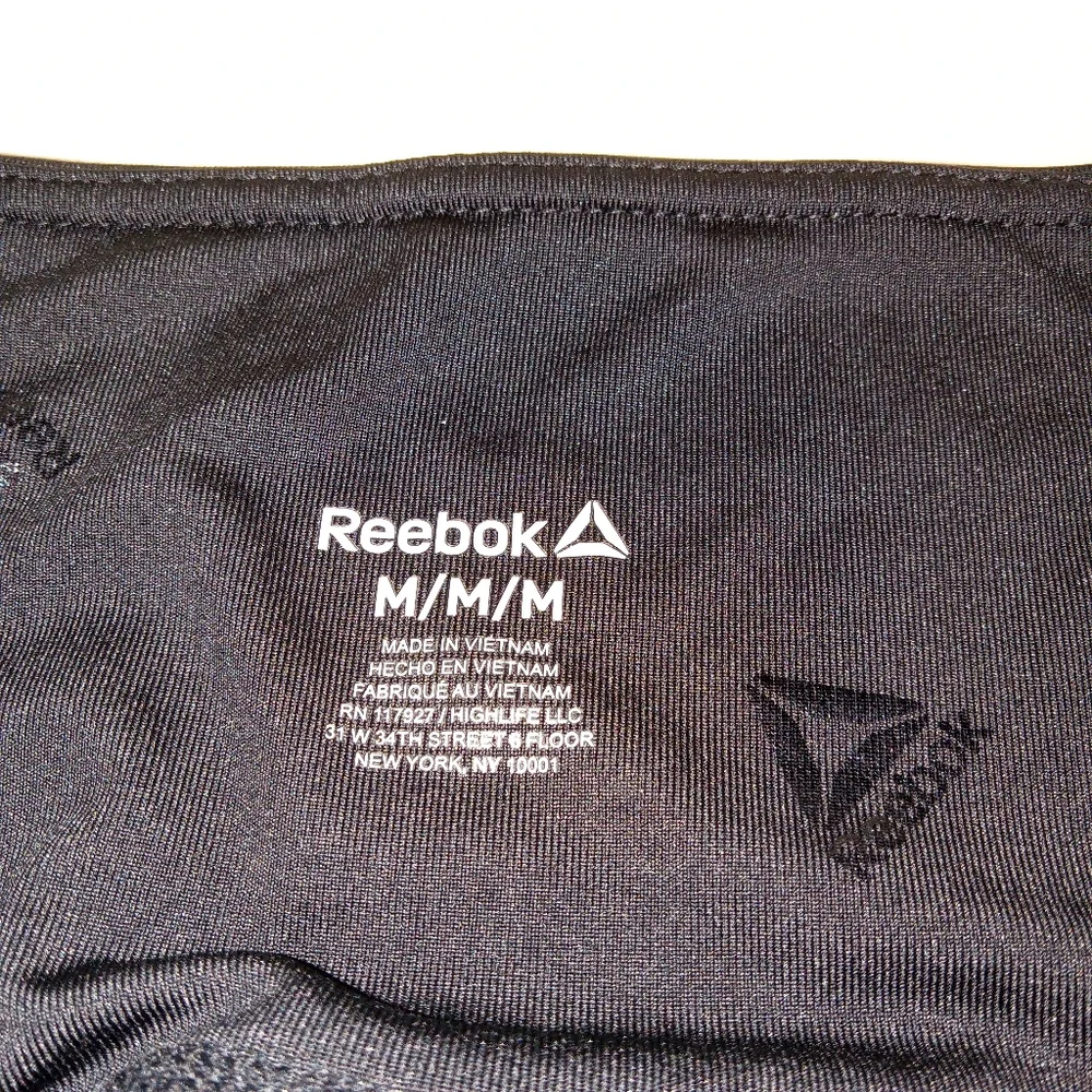 Reebok 3 Pc Bundle Capri Leggings, Shorts & Sports Bra Medium - Picture 3 of 16